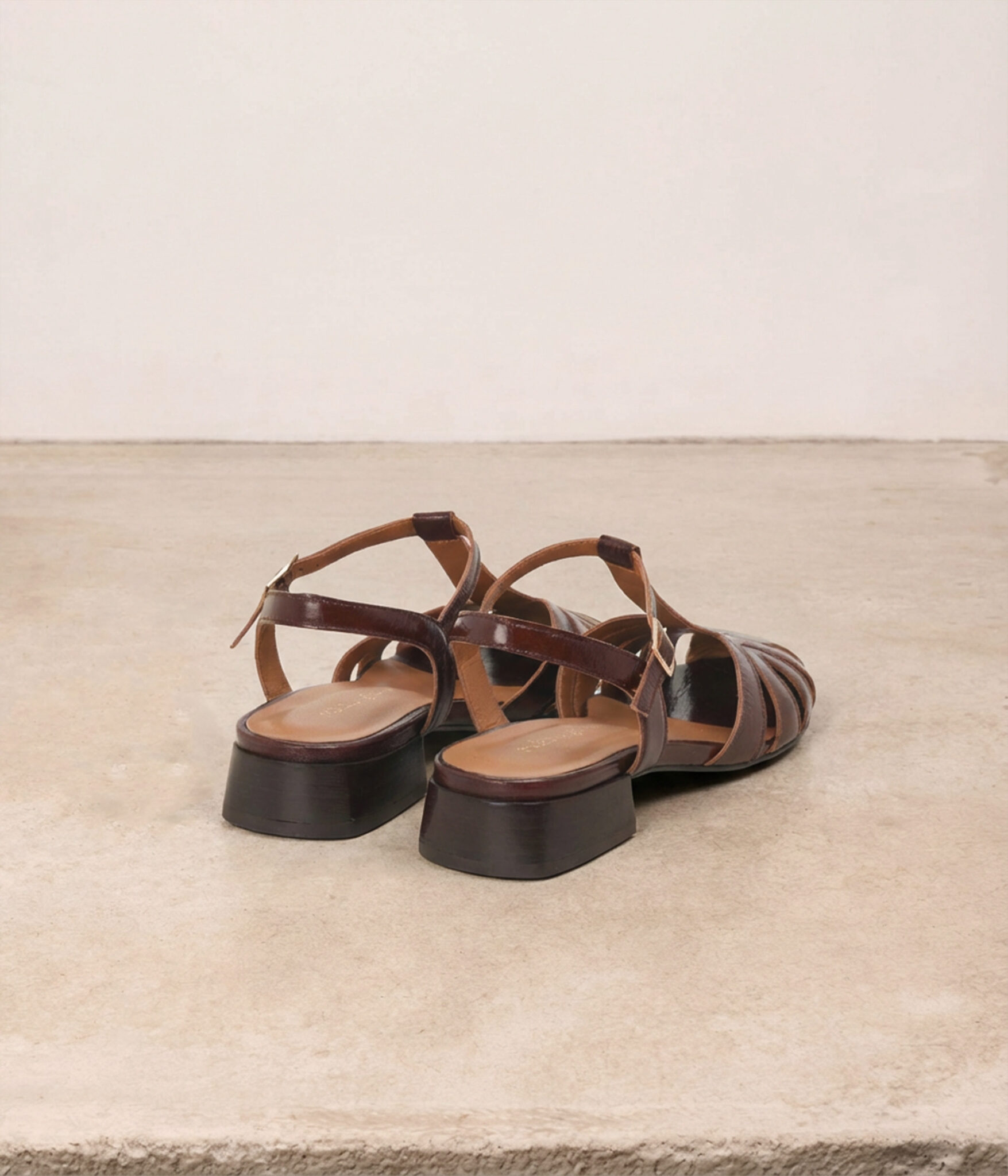 AI Packshot Mellow Yellow