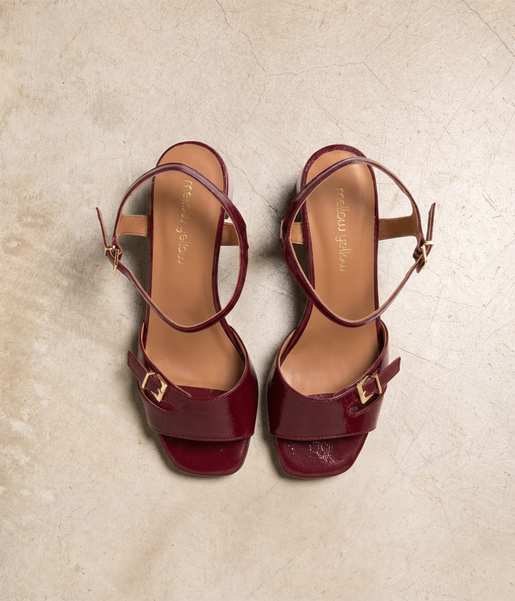 AI Packshot Mellow Yellow